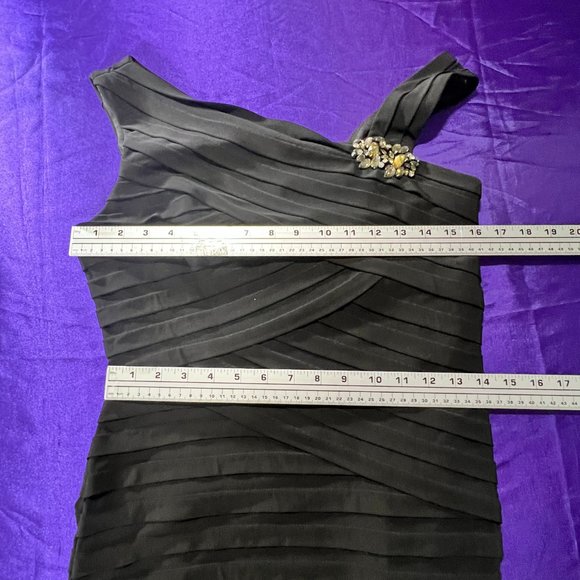 📌Xscape Mermaid Style Asymmetrical Neckline Prom - Ball - Formal Evening Dress - Picture 11 of 16